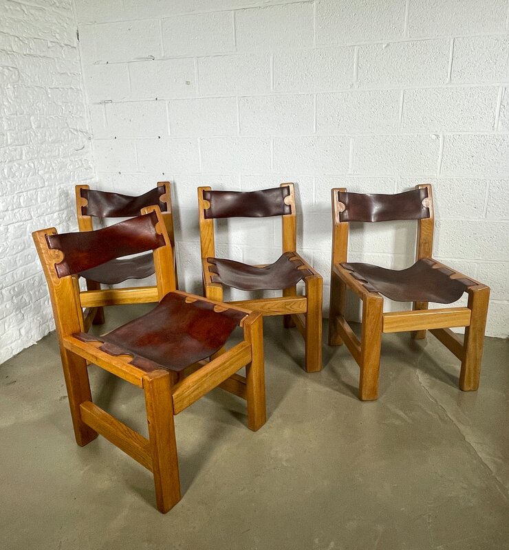 Série de 4 chaises en orme et cuir