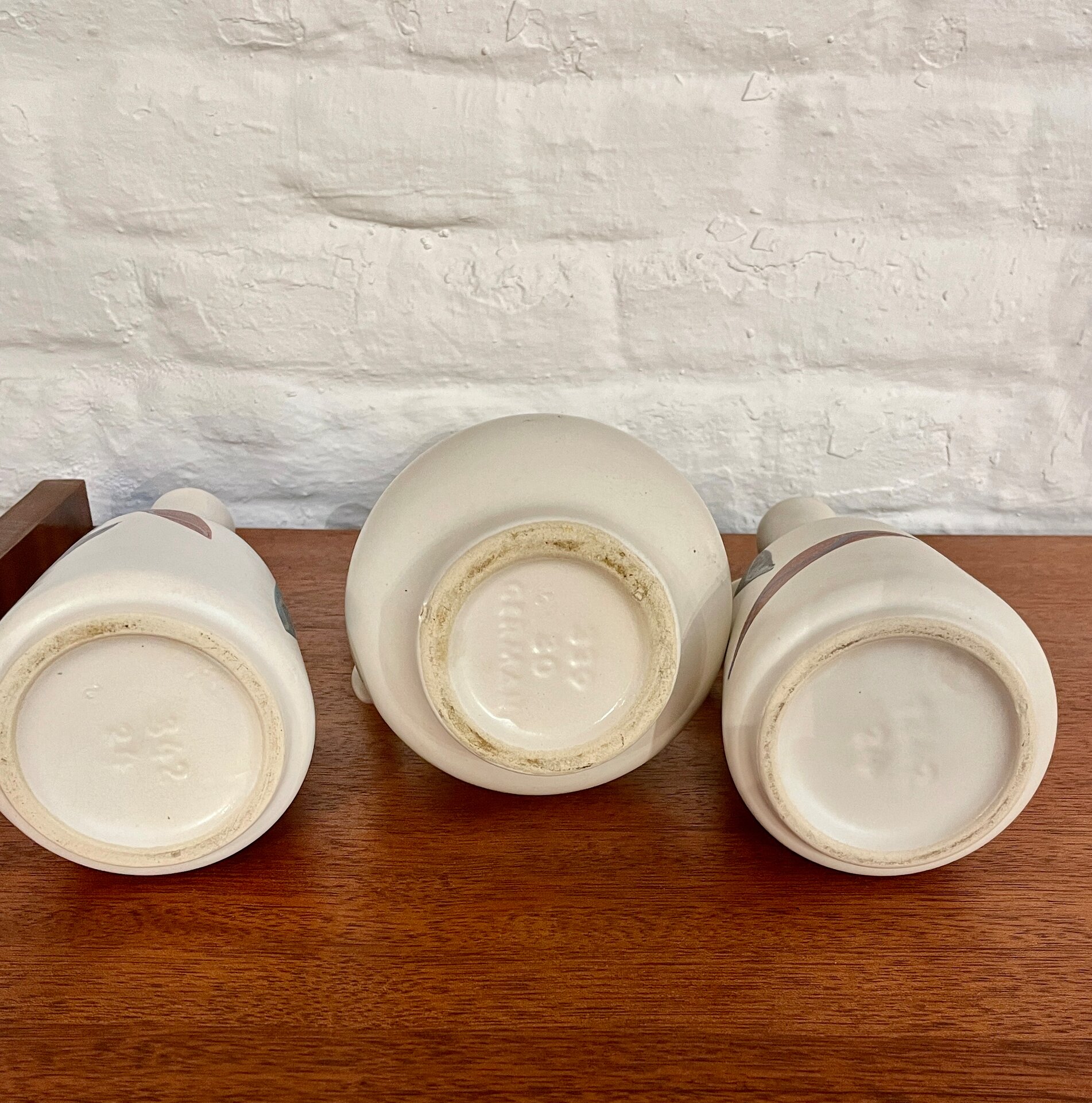 Série de 3 vases à anses en céramique