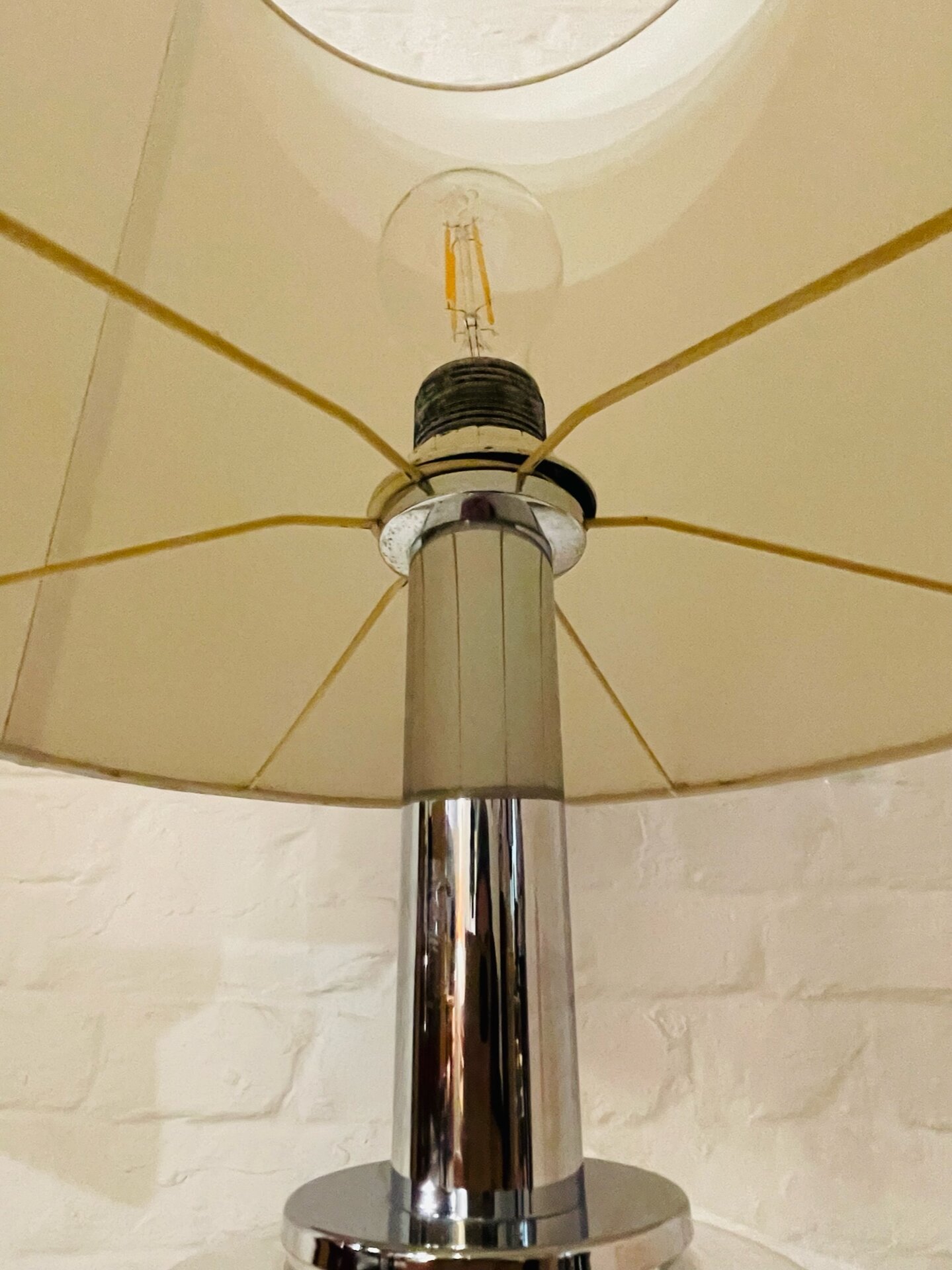 Grande lampe de table