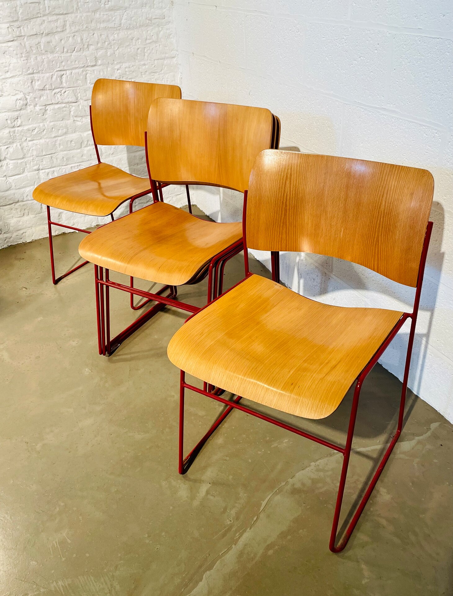Série de 5 chaises empilables