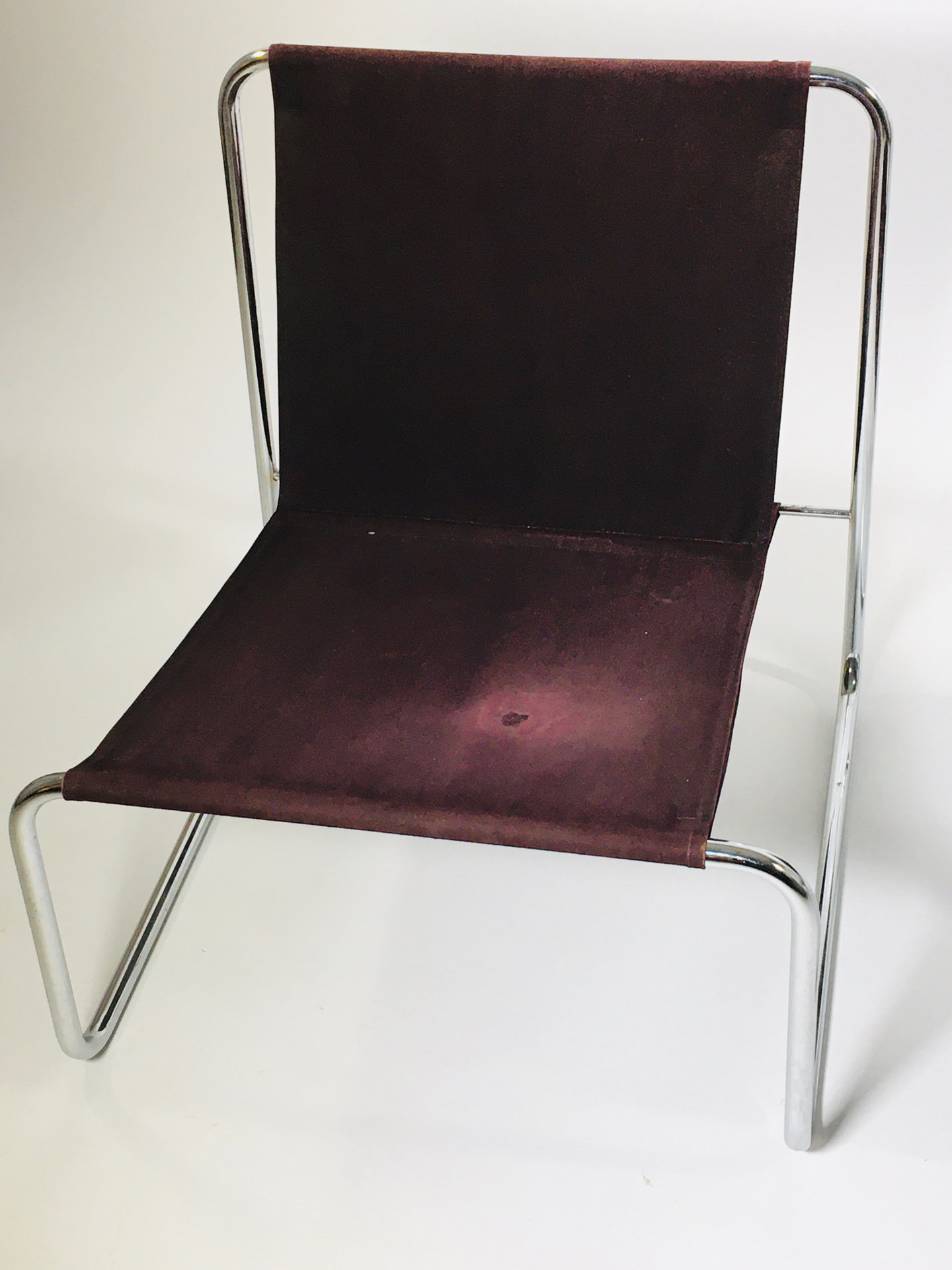 Paire de fauteuils bas en chrome