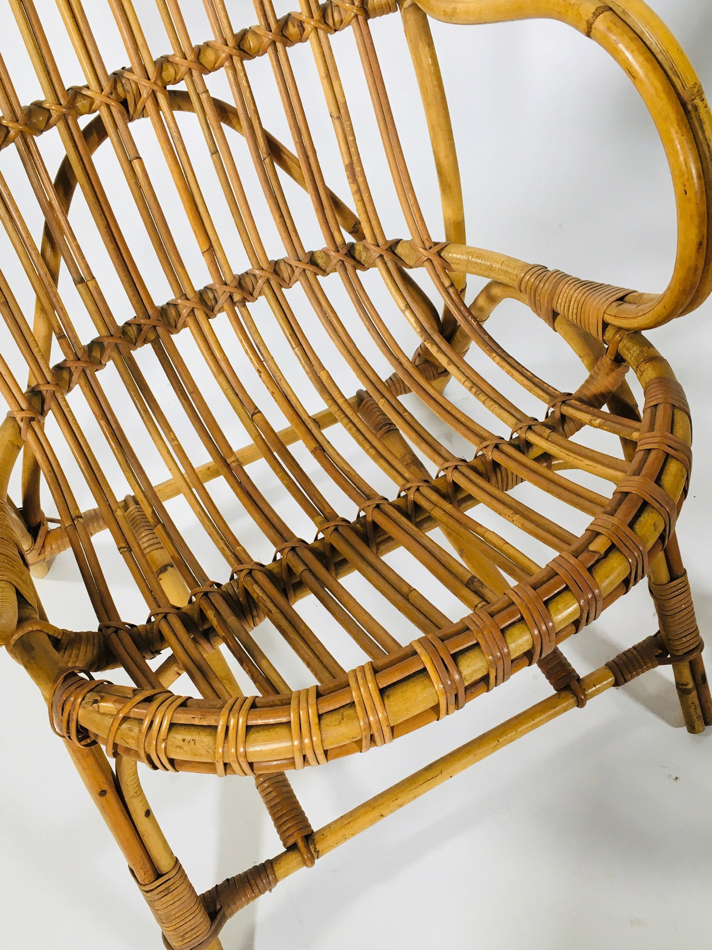 Paire de fauteuils en bambou et rotin